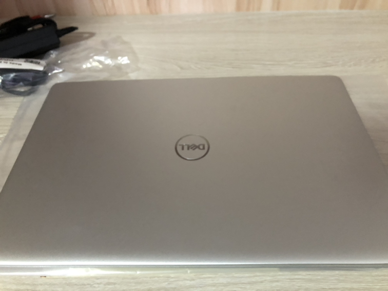 戴尔(dell)ins 15-5590-r1825s 英特尔酷睿i7 15.