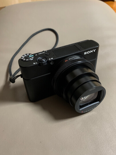 索尼(sony)dsc-rx100m7/rx100 vii 黑卡数码相机 专业卡片机 黑卡7