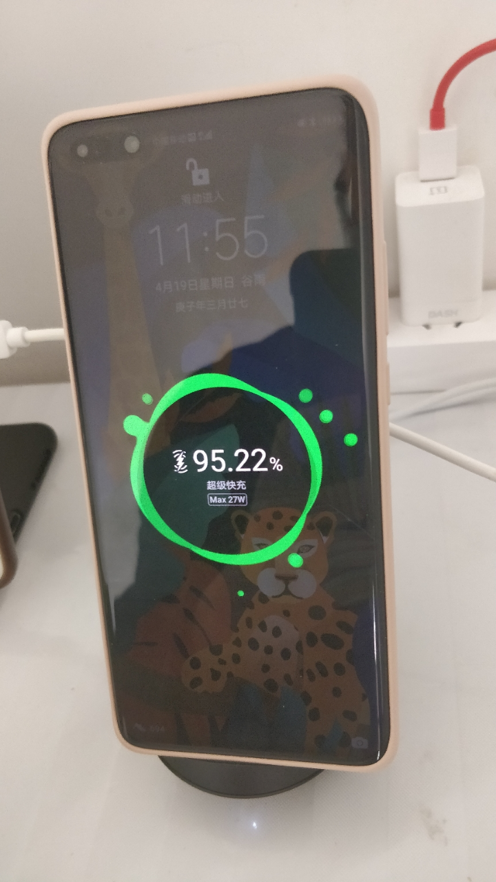 华为/华为 超级快充无线充电器cp62 适配华为p40系列,mate30晒单图