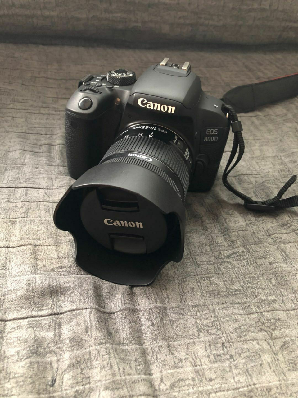 佳能(canon) eos 800d 入门级单反相机 18-55 is stm防抖单镜头套装
