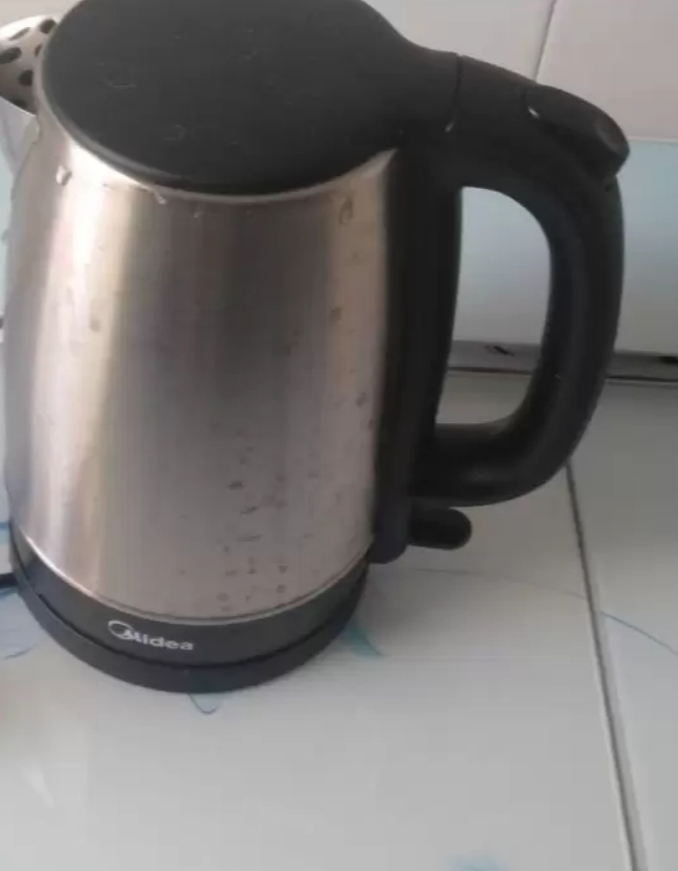美的大容量电水壶