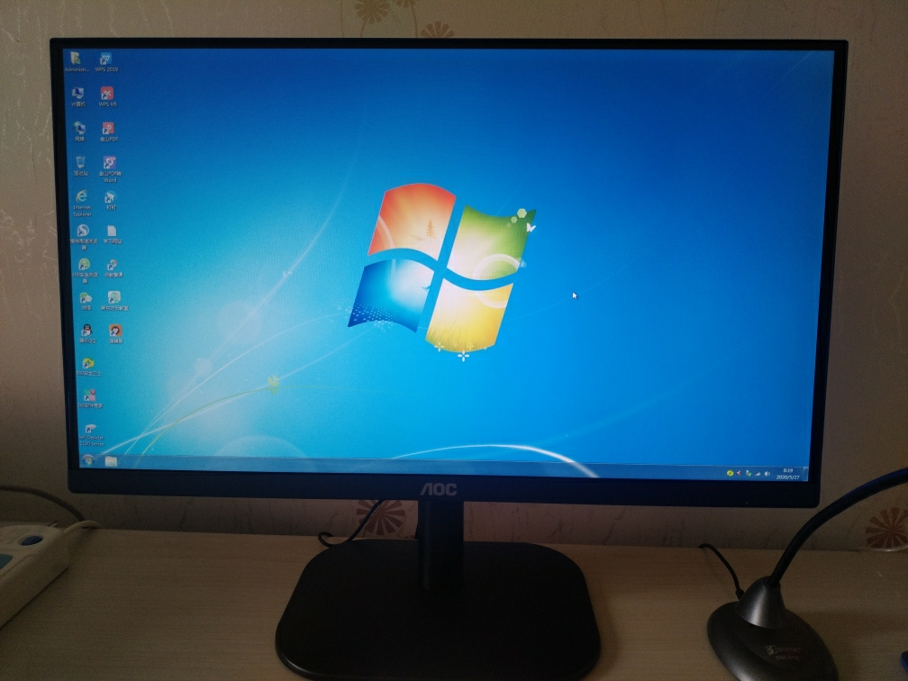 19英寸显示器分辨率多少合适_17英寸显示器分辨率_21英寸显示器最佳分辨率