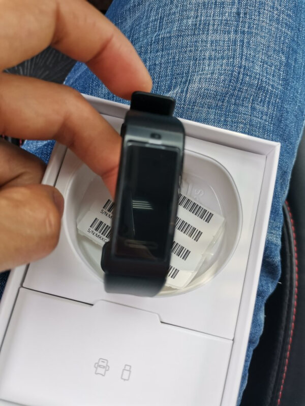 华为(huawei) 华为手环4 pro 智能运动手环 曜石黑 血氧手环 彩屏触控
