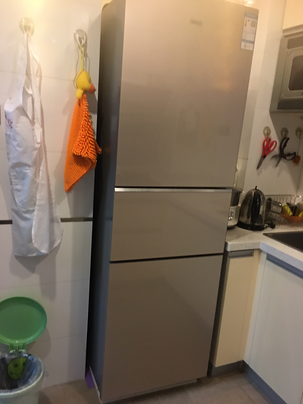伊莱克斯三门冰箱