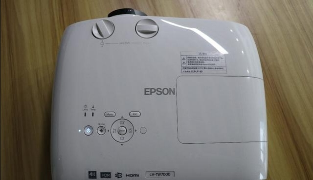 爱普生(epson)ch-tw7000 家用娱乐电视4k超高清3d投影仪 投影机家用