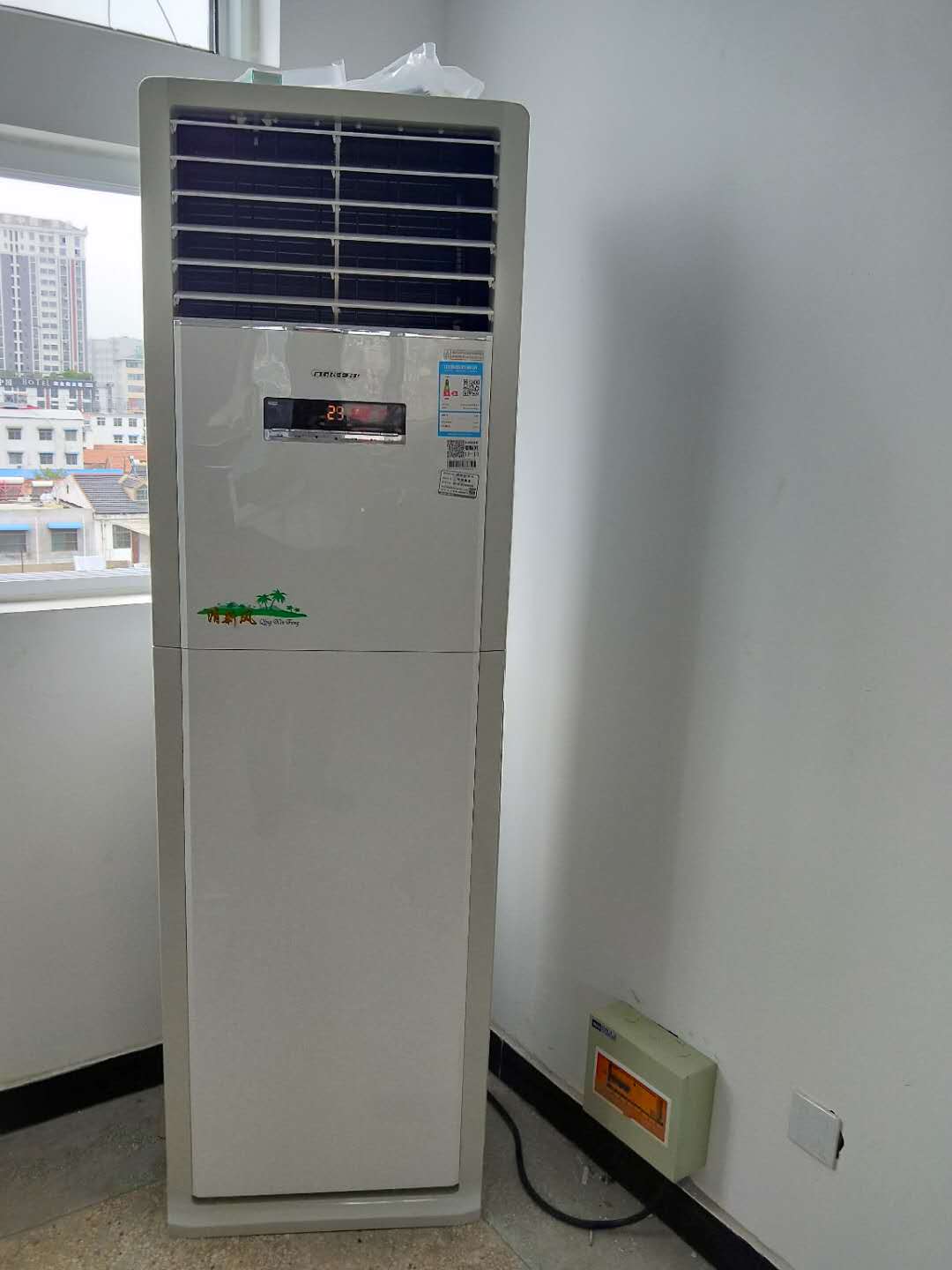 废旧空调柜机,废旧空调,柜机空调_大山谷图库