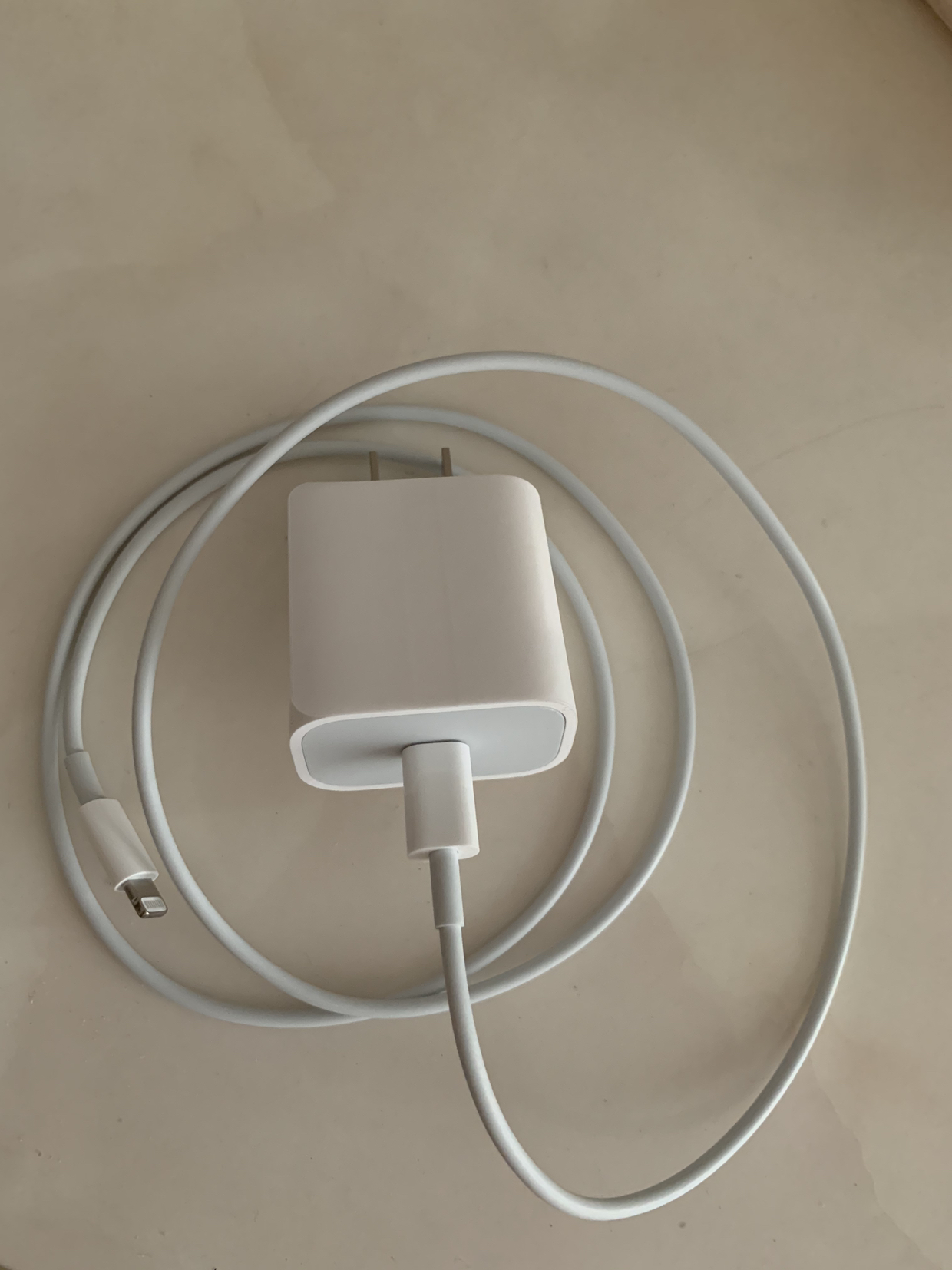 apple 18w usb-c电源适配器 iphone ipad 充电器 手机 平板 快速充电