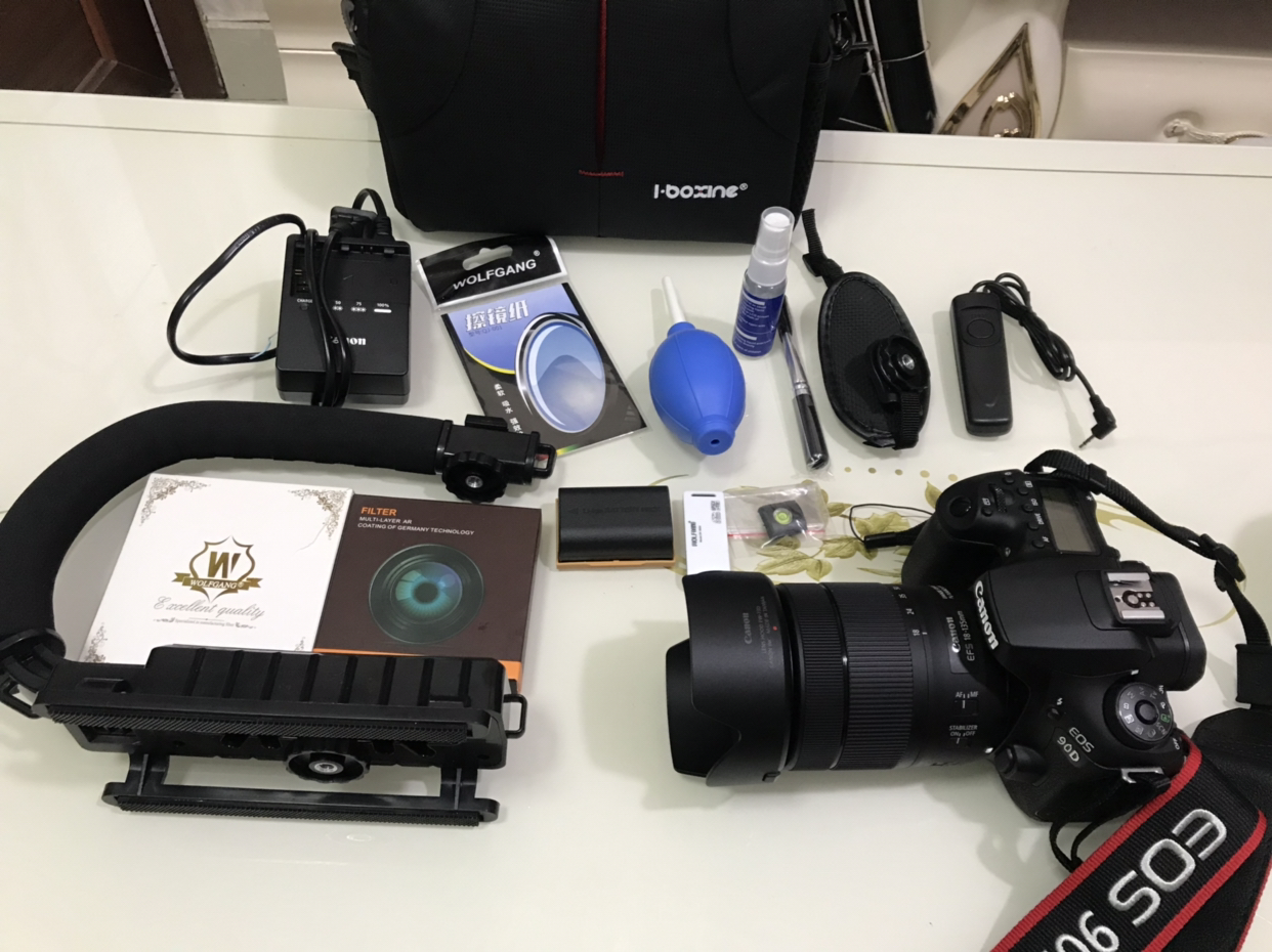 佳能(canon) eos 90d 中端数码单反相机 18-135 is usm防抖单镜头套装
