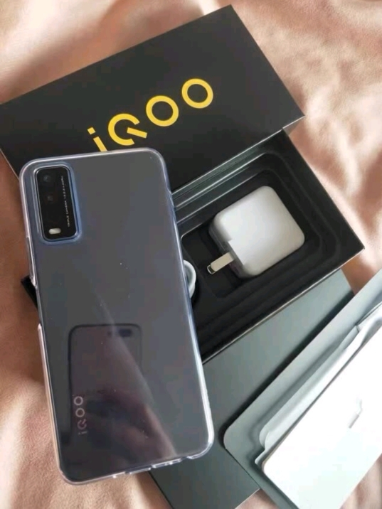 iqoo u1x 曜光黑 6g 64g 高通骁龙662 5000mah大电池强续航 1300万全