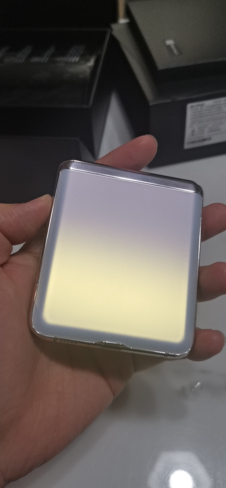 三星f7070折叠手机图片,三星f7070图片 三星电信手机价钱