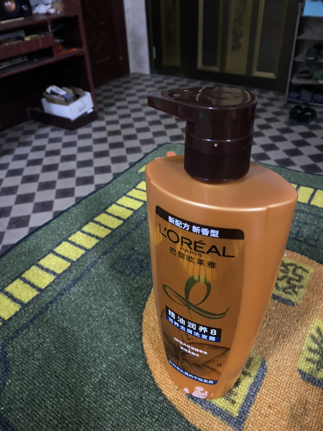 欧莱雅(LOREAL)精油润养去屑洗发水700ml 深层滋养干枯补水洗发露晒单图