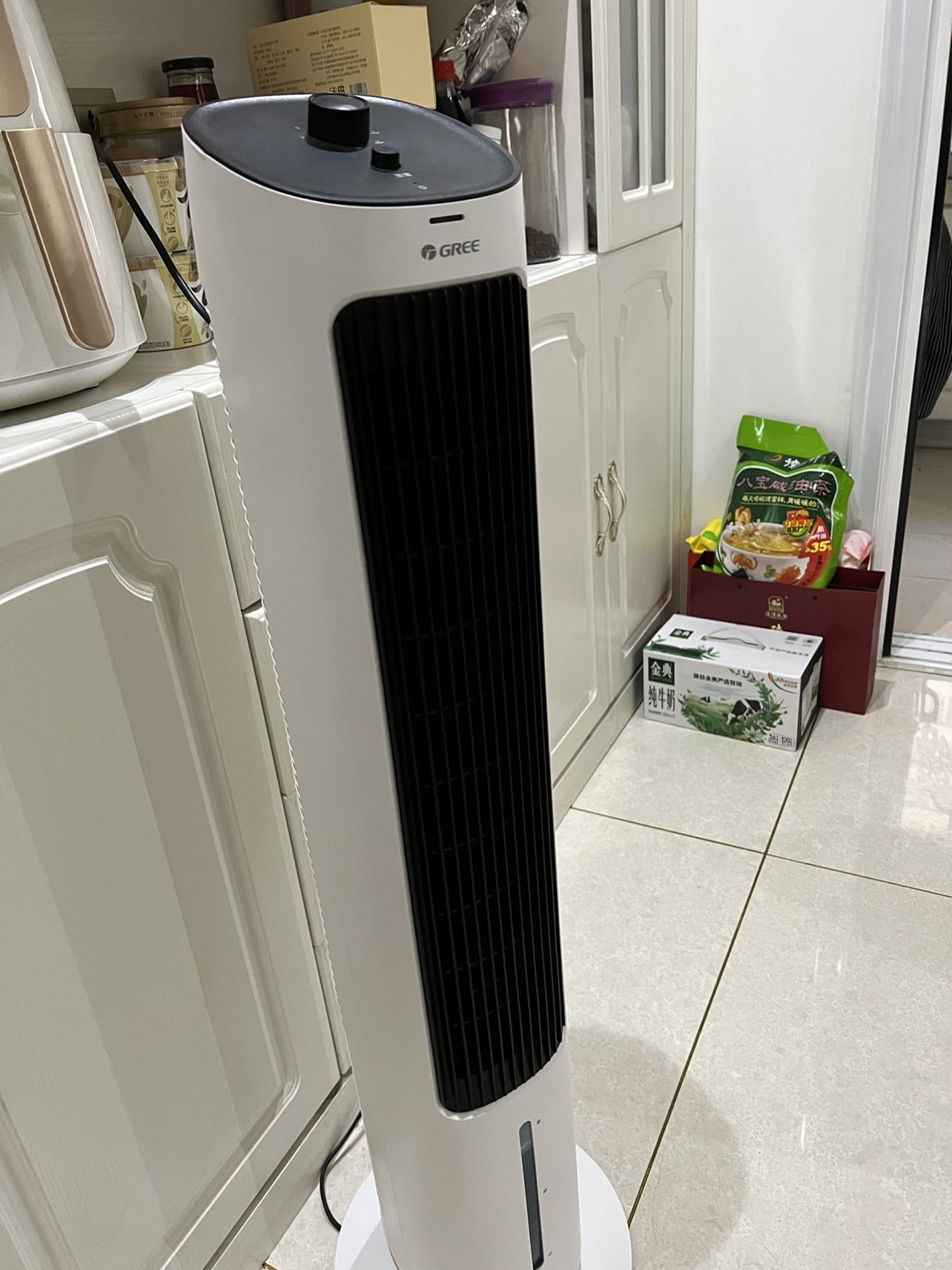 格力(GREE)冷风扇KS-04X60g家用水冷塔扇客厅卧室节能 快速降温 小空调扇办公移动节能省电一键降温加湿单冷风扇晒单图