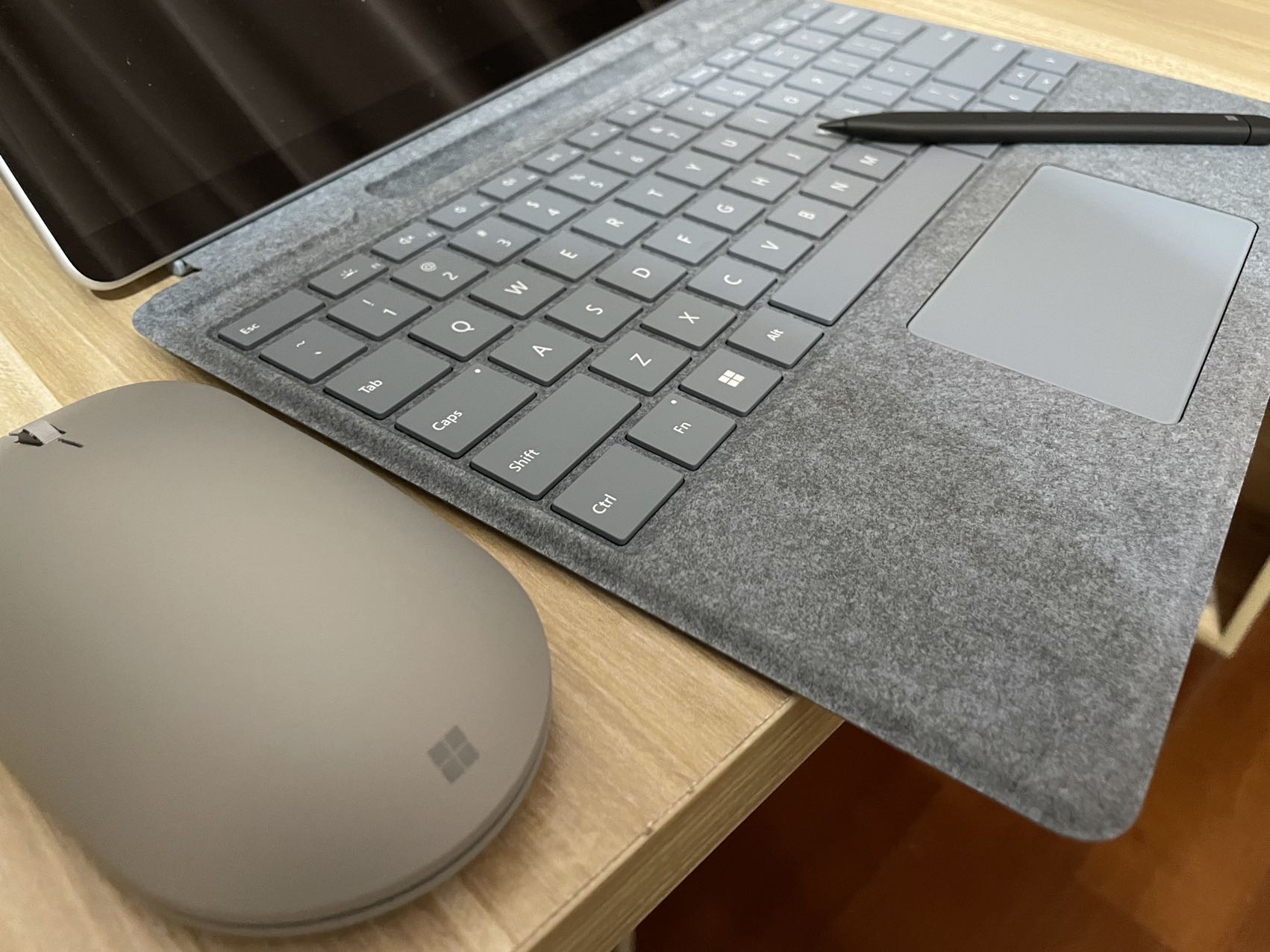 微软 Surface Pro 特制版专业键盘盖+超薄触控笔2 适用 Pro10 /Pro9 / Pro8 /X 冰晶蓝晒单图