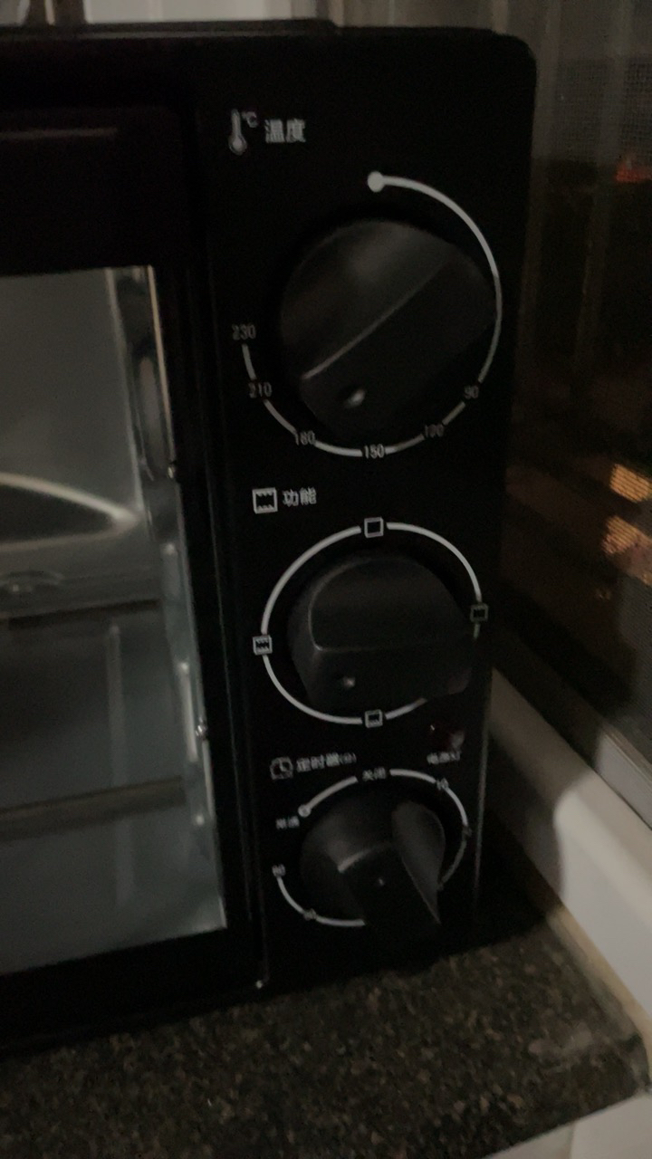格兰仕/Galanz 电烤箱 家用烘焙多功能烤箱 32升大容量机械式操控 上下管一体控温 广角大视窗 60分定时K15晒单图