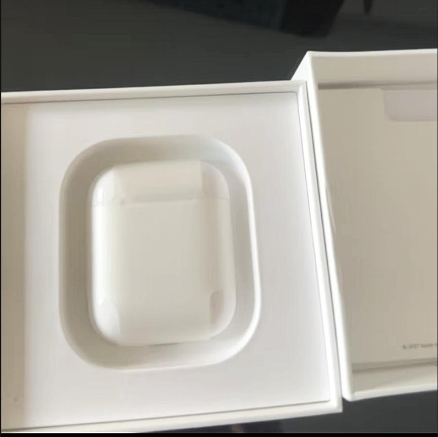 Apple AirPods (第二代) 配充电盒 Apple蓝牙耳机 适用iPhone/iPad/Apple Watch晒单图