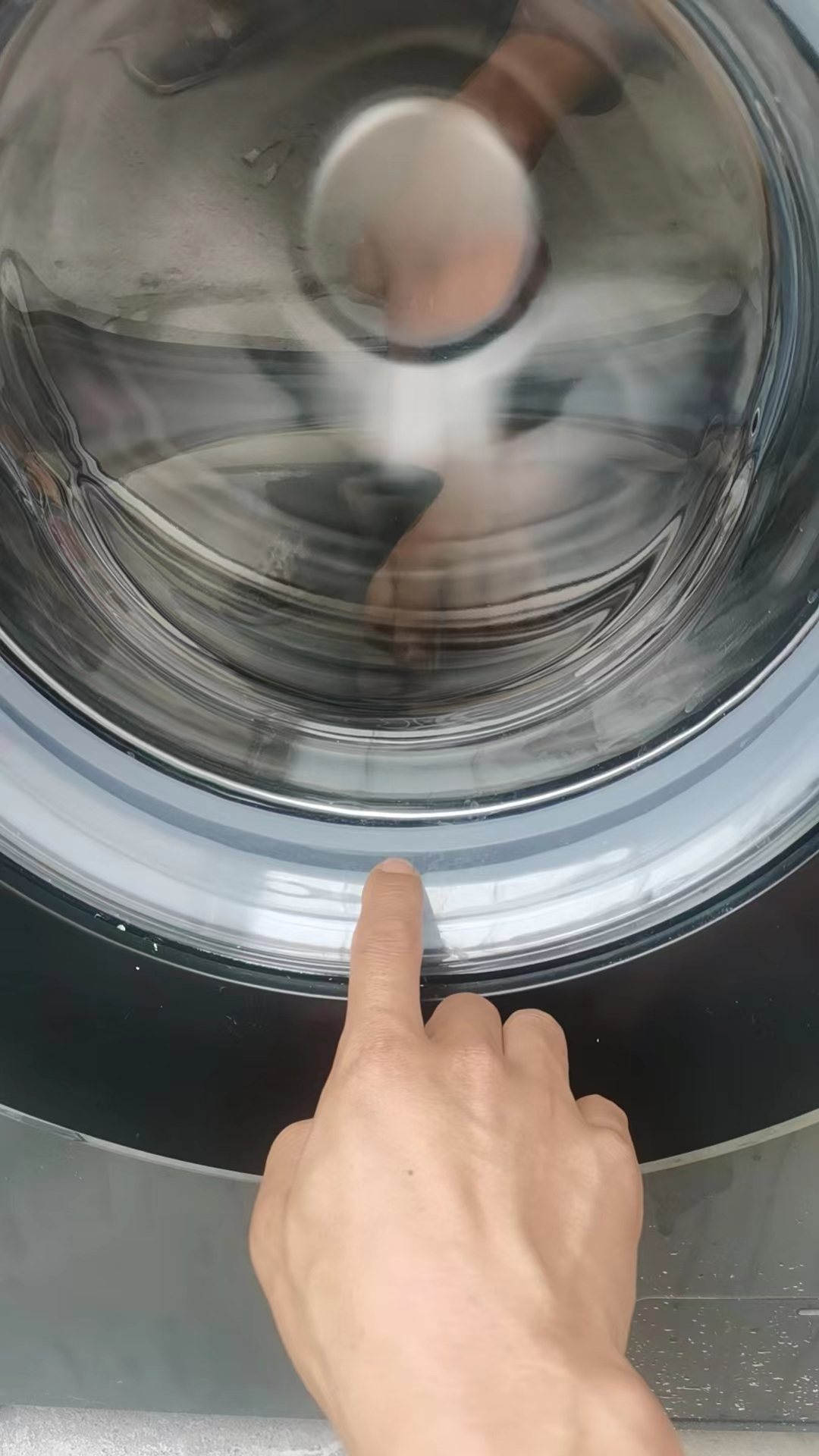 TCL 8公斤全自动变频滚筒洗衣机 热力除菌 中途添衣 1.06洗净比 超薄嵌入式家用洗衣机G80L130-B(极地蓝)晒单图
