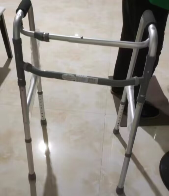 迈德斯特 老人拐杖助行器残疾人康复老人助力行走器走路辅助拐杖骨折扶手架老年人四角拐棍 [基础款]单弯曲+折叠 02晒单图