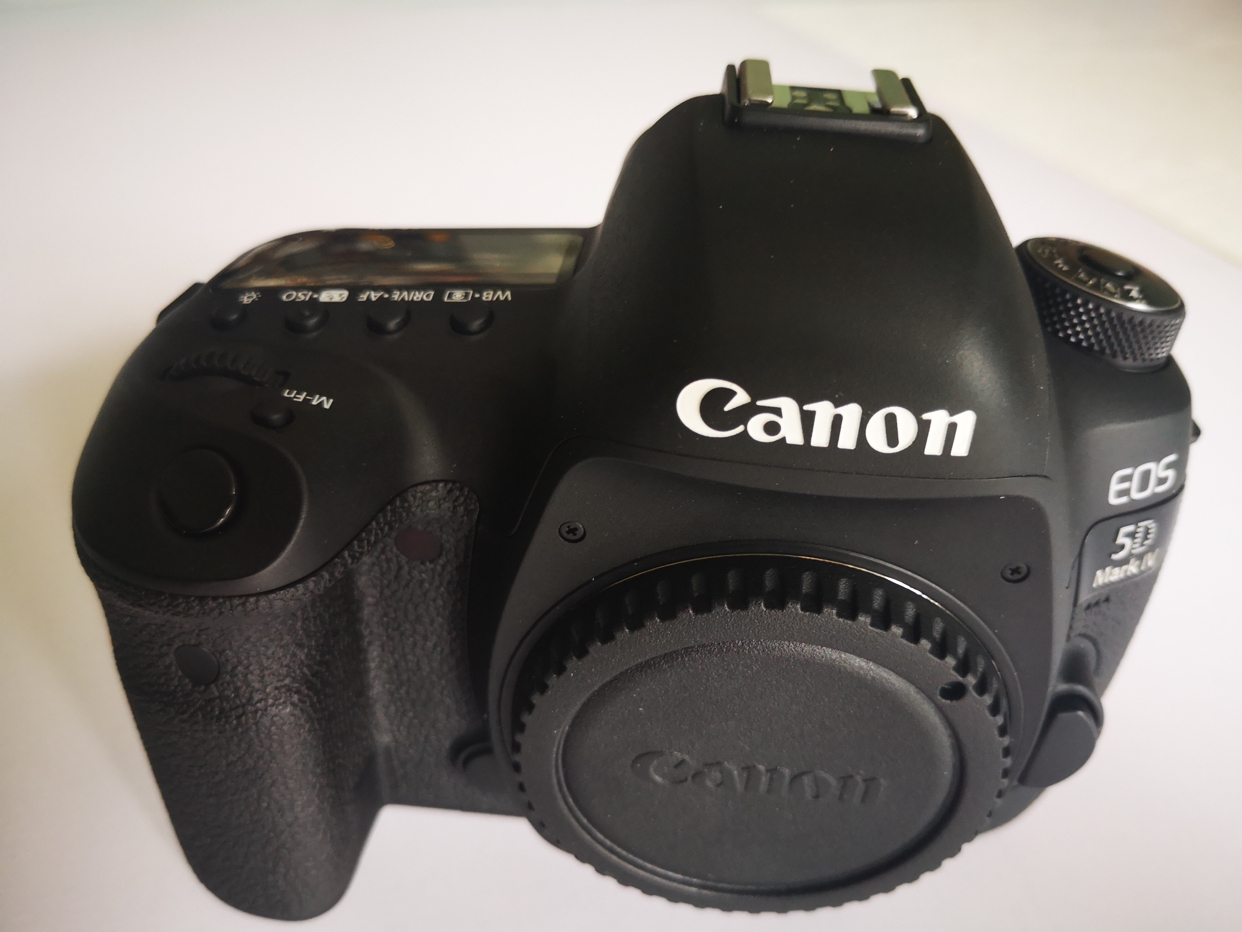 佳能(Canon)EOS 5D Mark IV 全画幅数码单反相机 5D4 单机身 专业单反机身 3040万像素礼包版晒单图