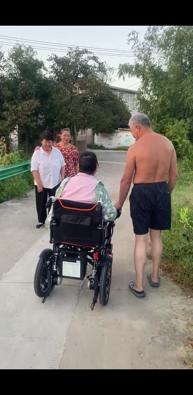 好哥电动轮椅可折叠轻便智能全自动老年残疾人便携四轮代步车低靠背[40A锂电池][四重减震][续航40-50公里]晒单图