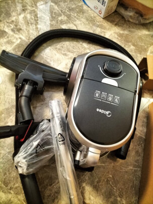 美的(Midea)吸尘器家用C7 有线手持卧式大吸力 多用地毯清洁机大功率吸尘除螨晒单图