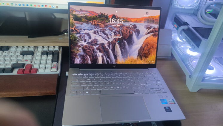 惠普(HP)星Book Pro 14英寸轻薄本办公笔记本电脑(13代i5-13500H标压 16G内存 1TB固态 2.8K 90Hz OLED全感屏)月光银晒单图