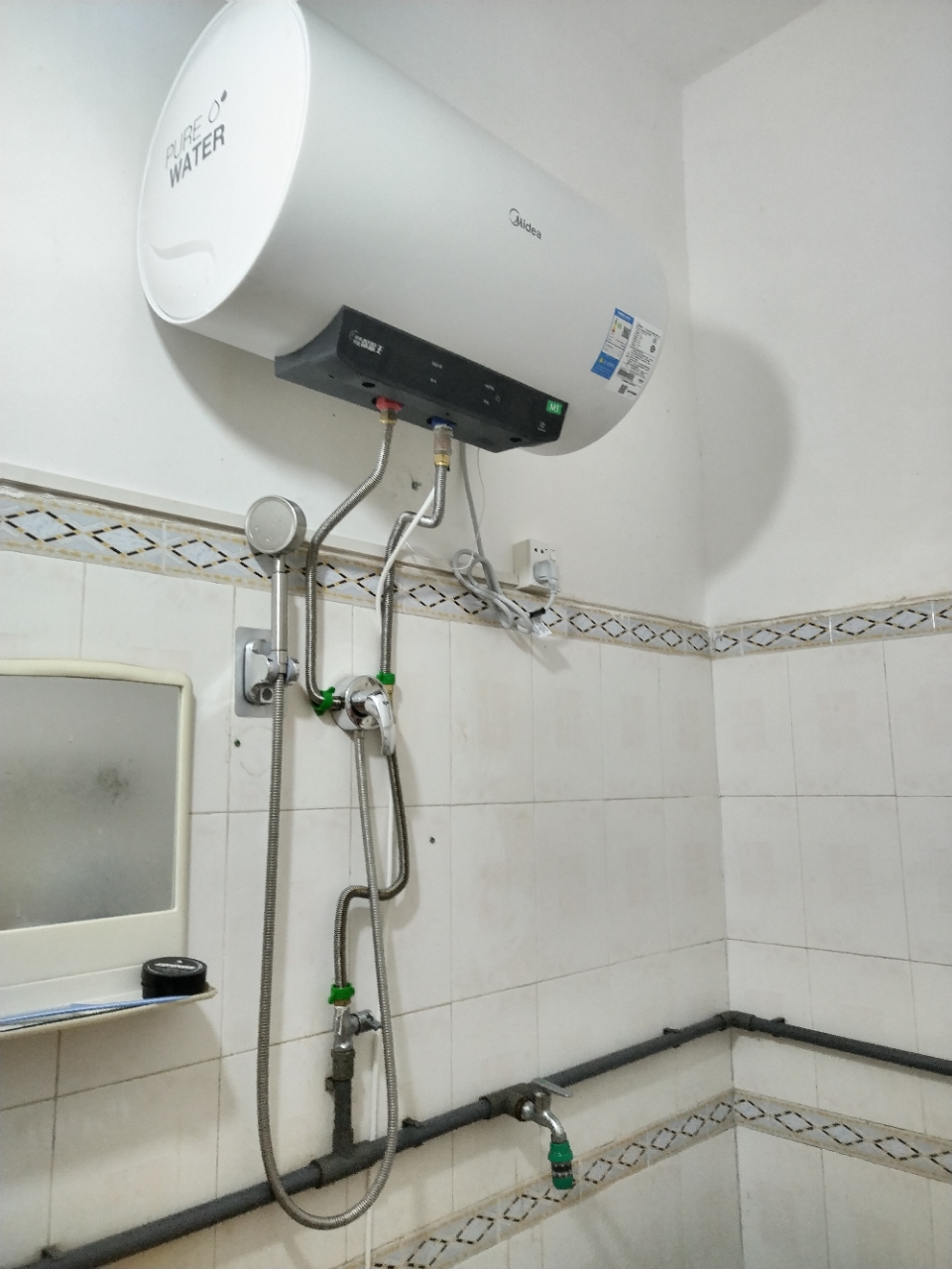 美的(Midea)热水器家用2200W速热低耗节能72小时保温 长效免换镁棒 50升储水式电热水器F5022-M3(H)晒单图