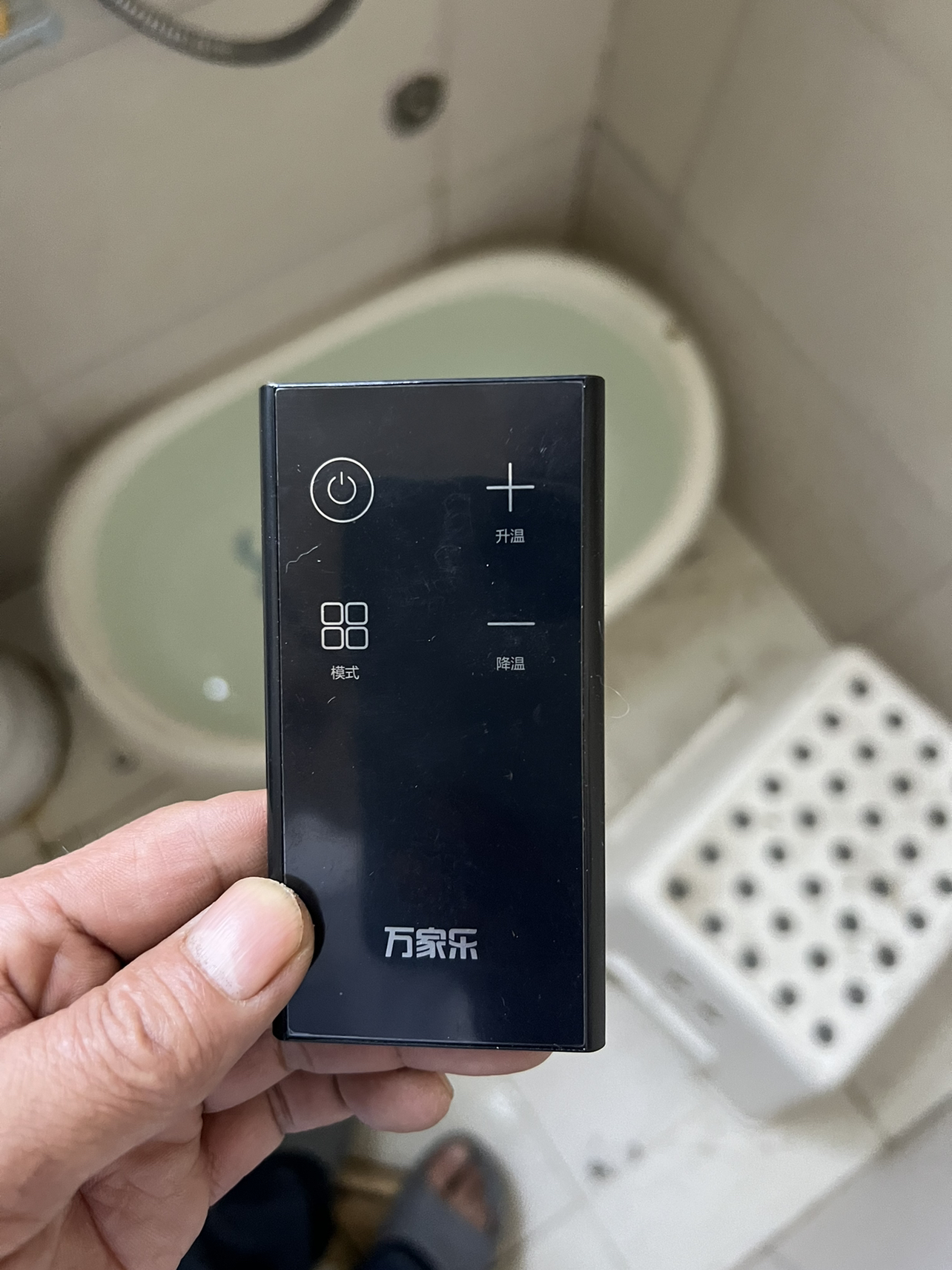 万家乐 40升热水器电热水器 2100W大功率速热 三层潜压舱内胆 ECO节能模式 一键预约热水 D40-CY3晒单图