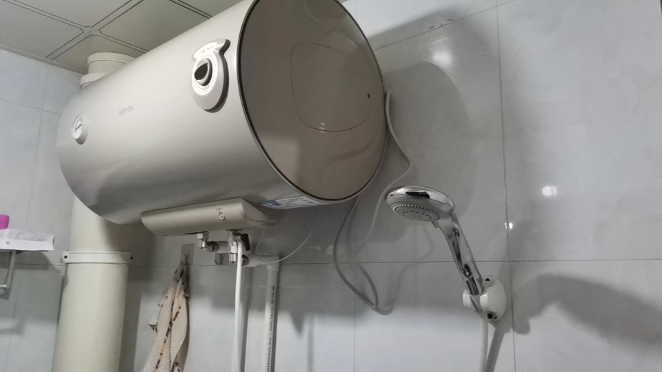 华凌热水器储水式50升电热水器KY1家用热水器卫生间速热大功率2000W节能保温型安全断电防电KY1系列晒单图