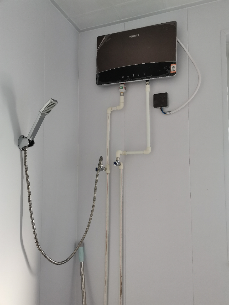 约克(YORK)即热式电热水器YK-DJ11免储水速热式家用厨房发廊洗澡淋浴器负离子小型热水器8500W晒单图