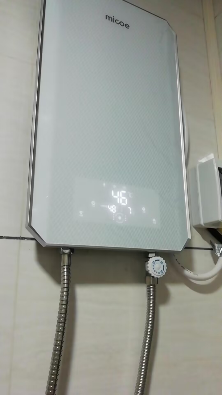 四季沐歌(MICOE)M3A1 即热式电热水器 智能语音控制 家用小型速热免储水壁挂式淋浴器速热恒温洗澡热水器晒单图