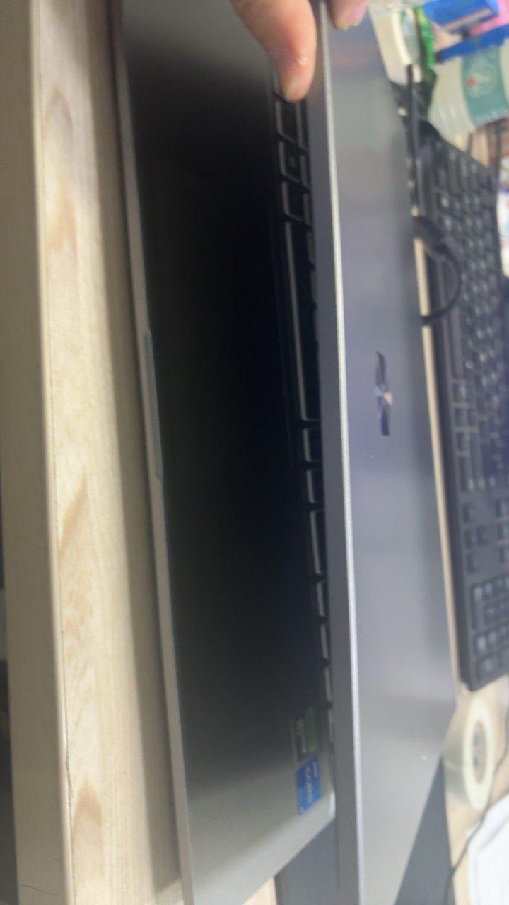机械革命(MECHREVO)极光S 15.6英寸轻薄本电竞游戏本笔记本电脑(i5-12450H 16G内存 512GB固态 RTX4060 8G独显 高色域165HZ 2.5K屏)晒单图