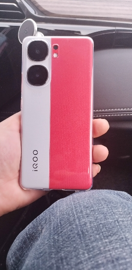 vivo iQOO Neo9 红白魂 16GB+512GB 第二代骁龙8旗舰芯 自研电竞芯片Q1 IMX920 索尼大底主摄 5G手机晒单图
