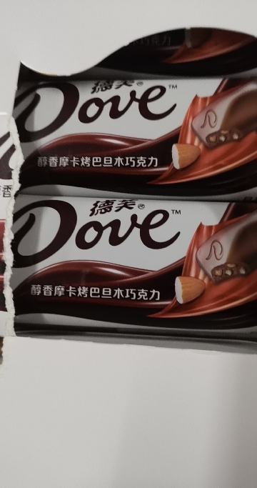 德芙(DOVE)醇香摩卡烤巴旦木巧克力516g盒装(12条*43g)晒单图