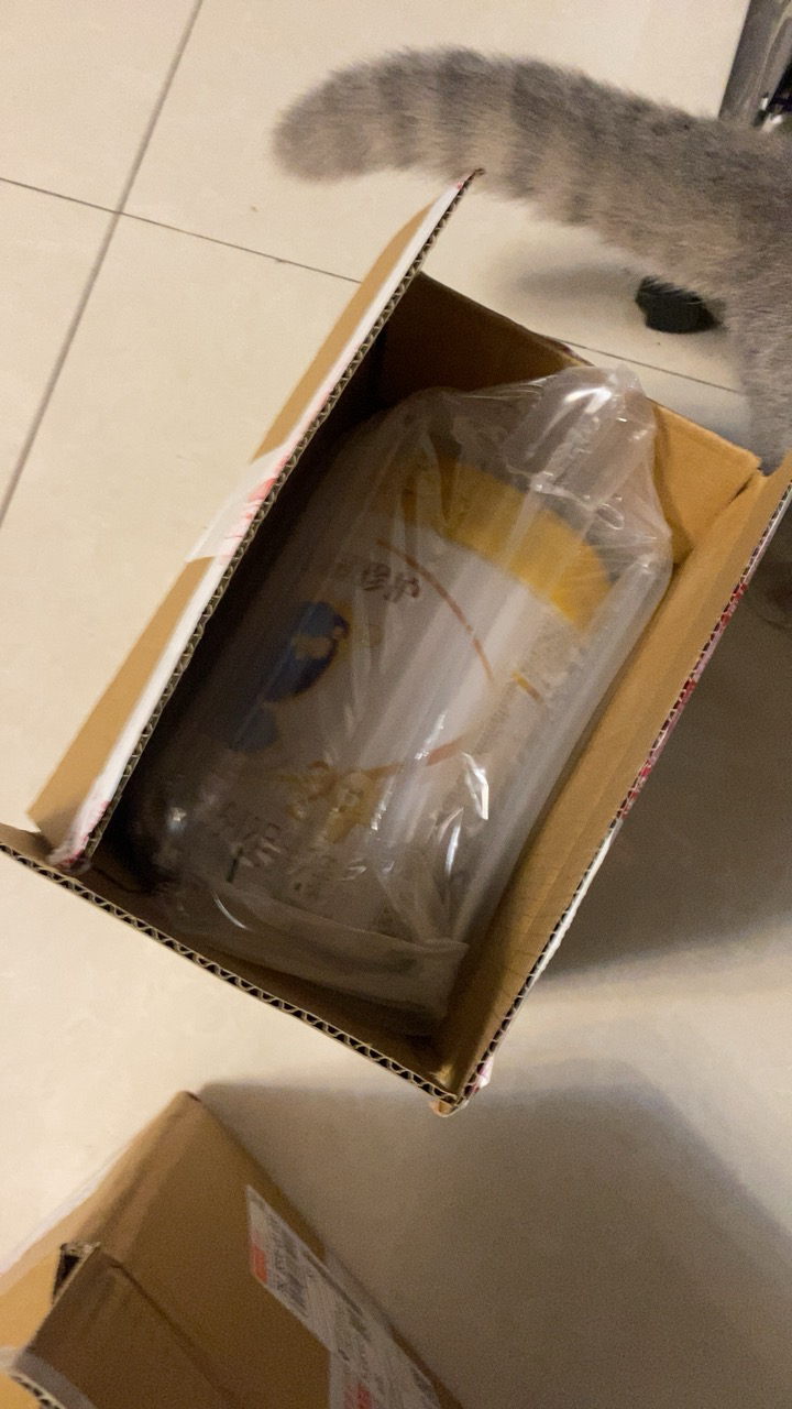 伊利(YILI)金领冠 珍护系列 较大婴儿配方奶粉 2段900克(6-12个月适用) 新国标(新旧包装随机发货)晒单图
