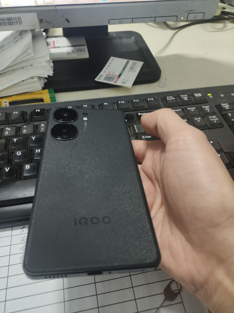iQOO Neo9 格斗黑 16GB+512GB 全网通5G新品手机第二代骁龙8旗舰芯5000万像素144Hz高刷120W闪充拍照游戏学生性能手机晒单图