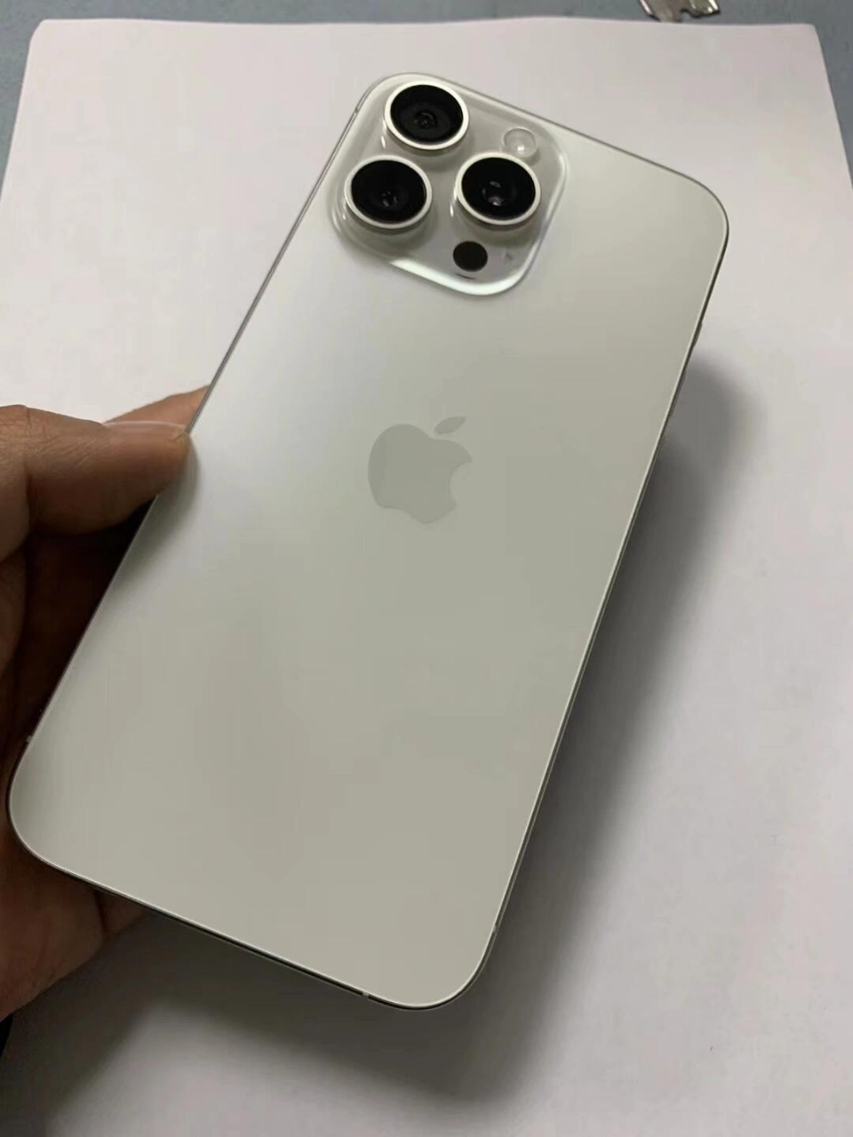 Apple iPhone 15 Pro Max 256G 白色钛金属 移动联通电信手机 5G全网通手机晒单图
