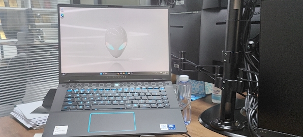 外星人(Alienware)全新 m16 R2 16英寸高端游戏本英特尔酷睿Ultra 9 16G 1T RTX4070 240Hz 高性能笔记本电脑m16-4971QB晒单图