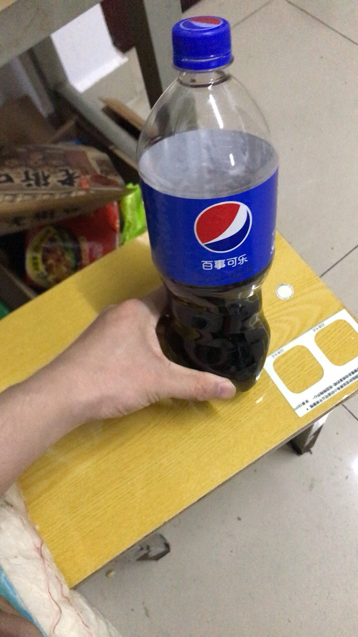 百事可乐 Pepsi 汽水 碳酸饮料 1L*2瓶 (新老包装随机发货) 百事出品晒单图