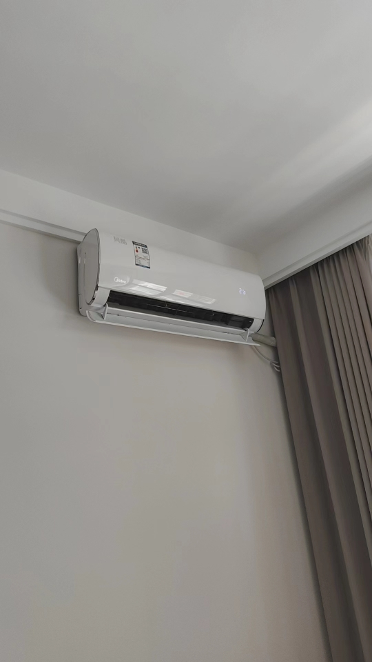 美的(Midea)空调风酷大1匹p新一级能效壁挂式变频冷暖智能家用卧室客厅节能省电挂机KFR-26GW/N8XHC1Ⅱ晒单图