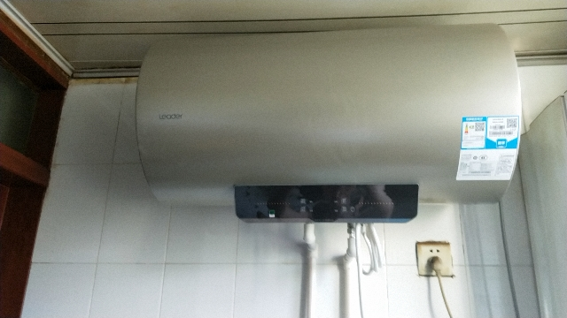 Leader海尔智家电热水器80升大容量家用速热节能专利防电墙HM3晒单图