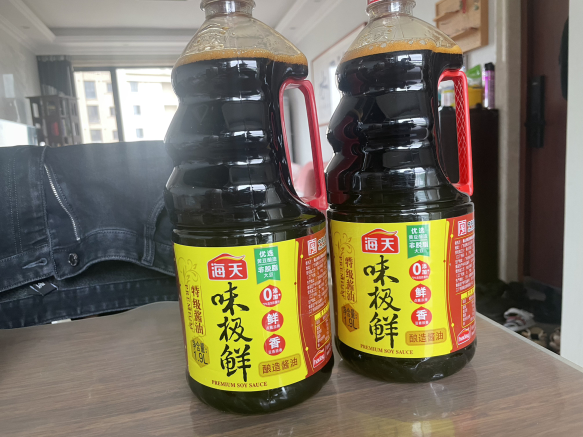 海天酱油味极鲜1.9L*2瓶优惠装 特级生抽酱油黄豆酿造蒸鱼豉油煲仔饭酱汁晒单图