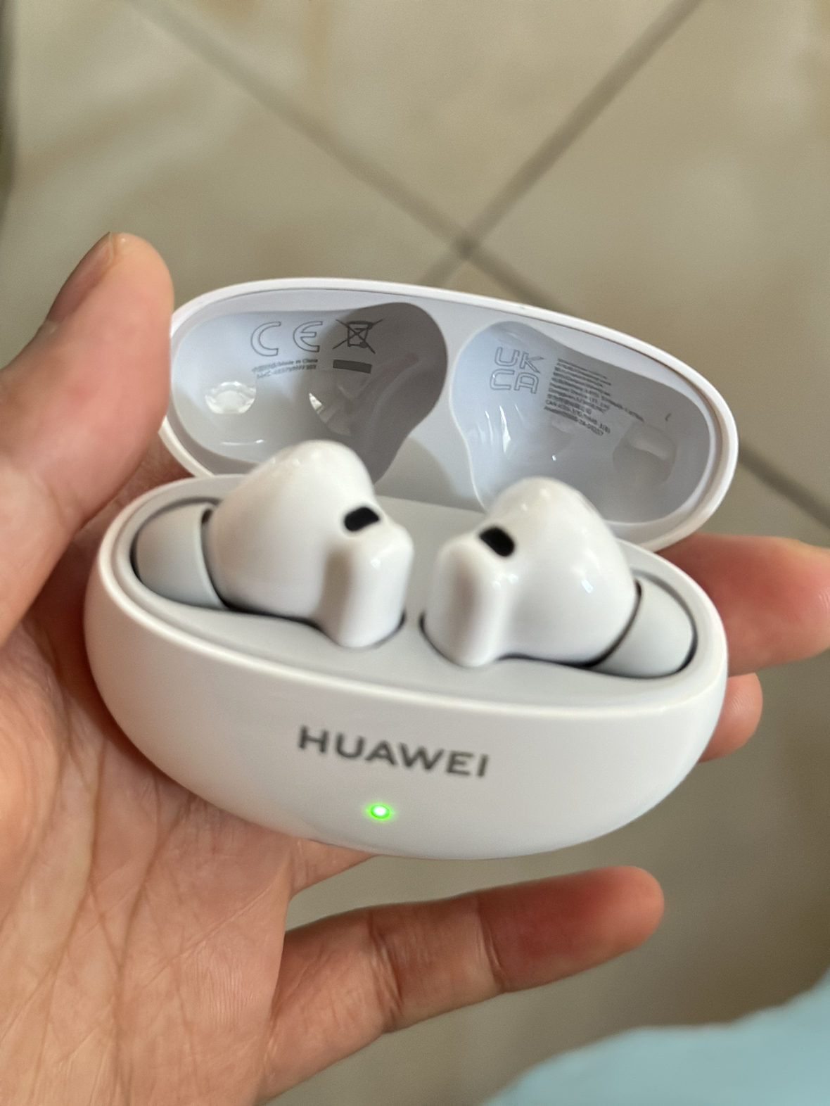 华为/HUAWEI FreeBuds 6i 天际白 真无线蓝牙降噪耳机 旗舰级降噪深度 智慧动态降噪3.0 低音澎湃晒单图