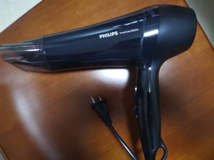 飞利浦(Philips)电吹风大功率 家用恒温护发吹风机电风筒 1800W功率 6档风热 快速干发 BHC020/05晒单图