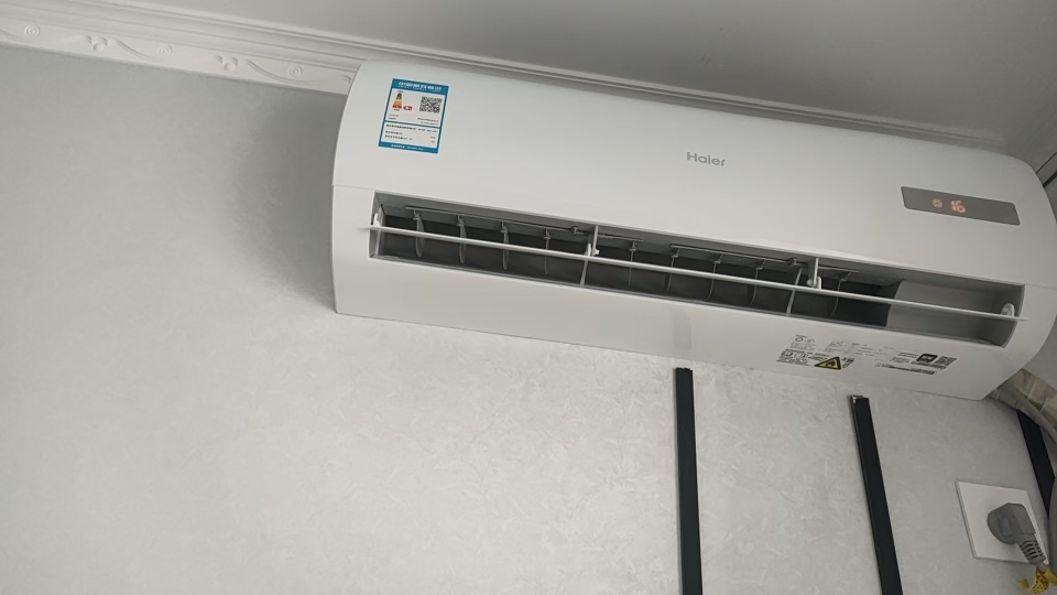 海尔(Haier)1.5匹单冷挂机空调定频快速制冷 低音节能家用壁挂式空调旗舰店KF-35GW/20MCA75晒单图