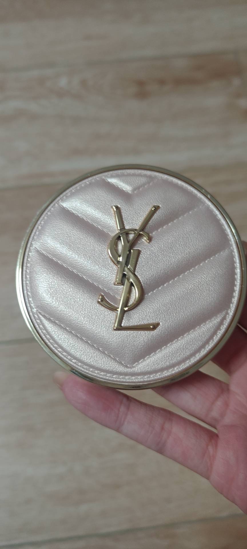 圣罗兰(YSL)持妆遮瑕防晒粉底液 遮瑕持久皮气垫12g 粉皮/革气垫#B20晒单图