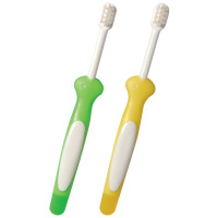 贝亲训练牙刷三阶段2只装(绿色+黄色)