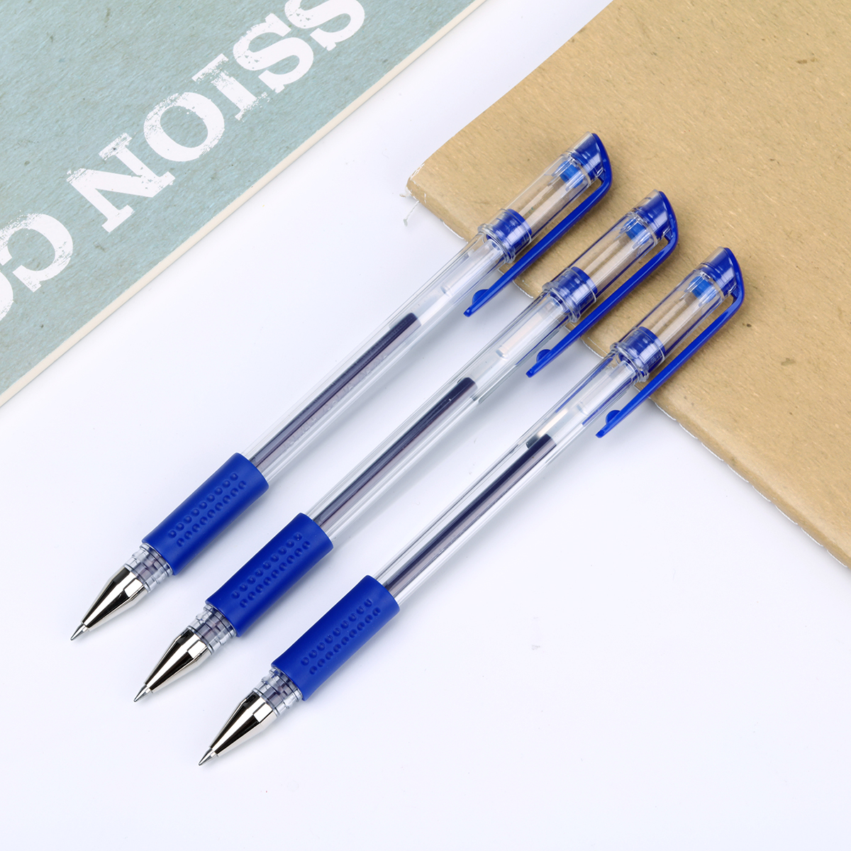 得力 6600ES 0.5mm中性笔 经典办公子弹头中性笔/水笔/签字笔 12支/盒 蓝色高清大图
