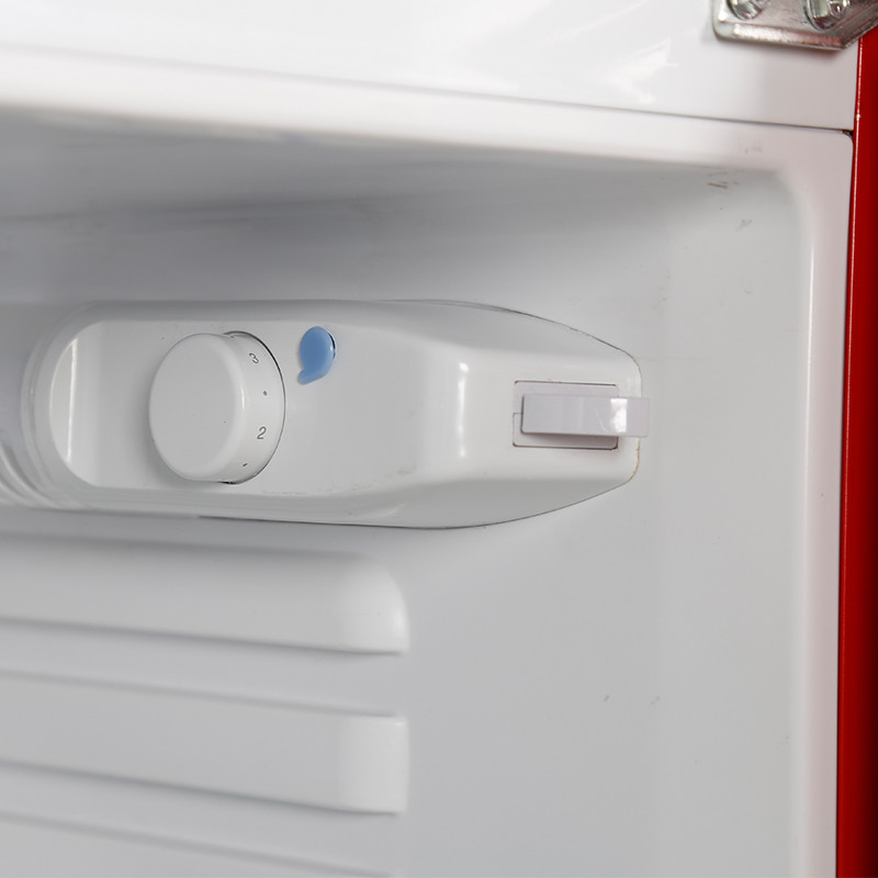 东宝(dobon)BCD-108D 108升 双门小型电冰箱 迷你家用冷藏冷冻节能冰箱 (炽热红)高清大图