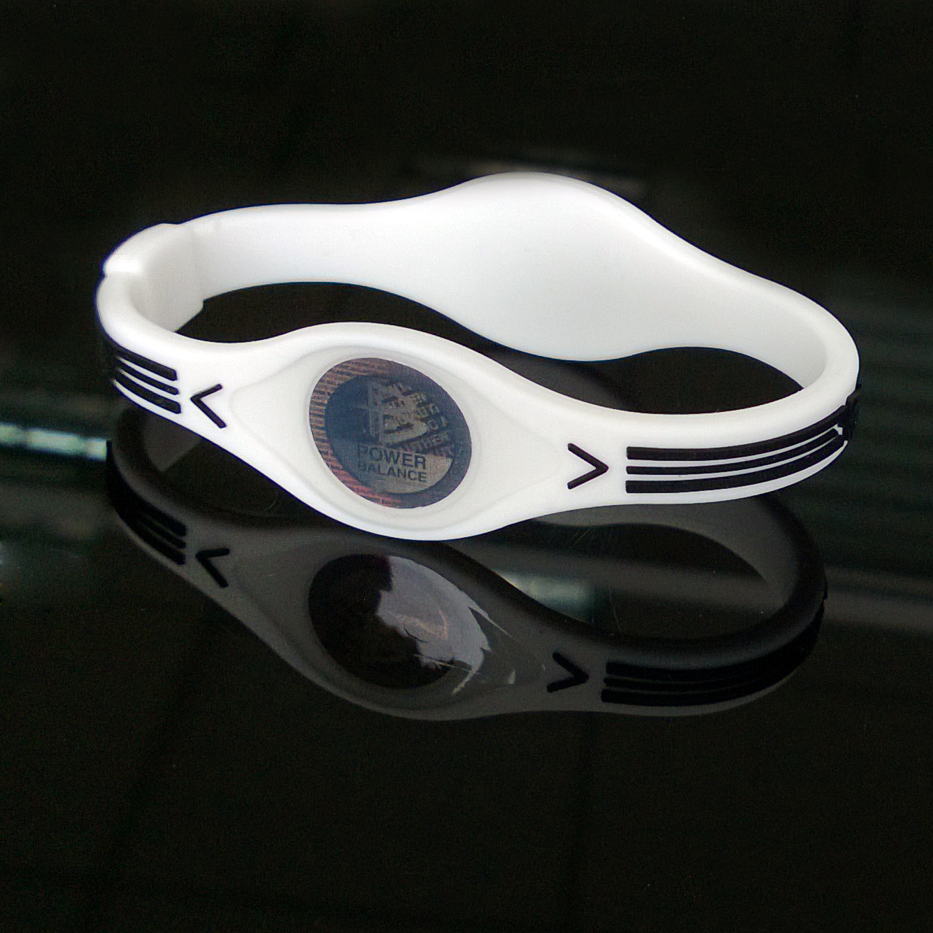 POWER BALANCE 霸能 能量平衡手环 运动手环 道奇蝰蛇VP款白色黑字M码190