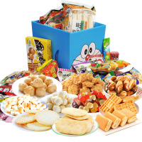 旺旺零食大礼包组合 送儿童生日礼物混合礼盒装零食饼干